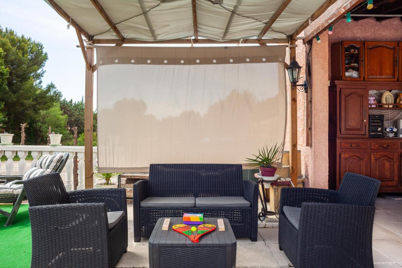 Appartement Avec Piscine Et Cuisine Roquefort-la-Bedoule Exterior photo